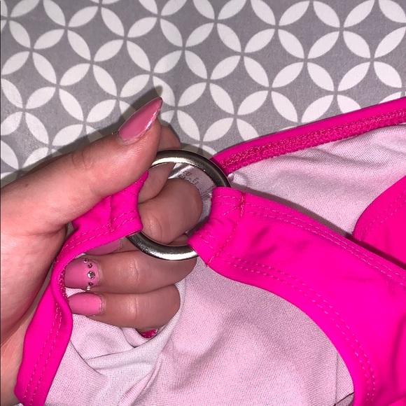 Cute pink swim bottoms - Picture 3 of 3